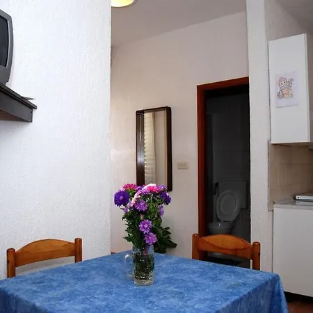 In Barbat With Balcony, Air Conditioning 660-3 Barbat na Rabu