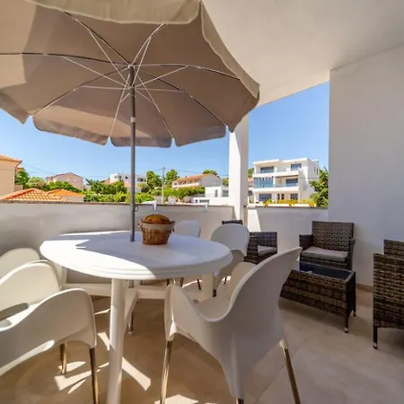 Διαμέρισμα In Barbat With Balcony, Air Conditioning 660-3