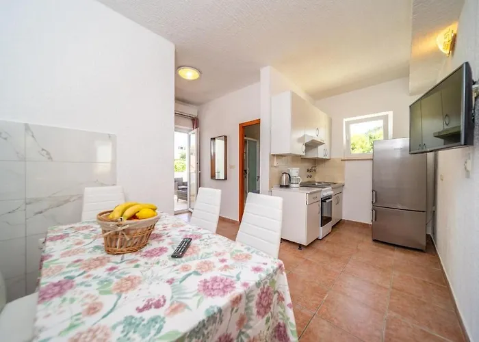 In Barbat With Balcony, Air Conditioning 660-3 Daire *