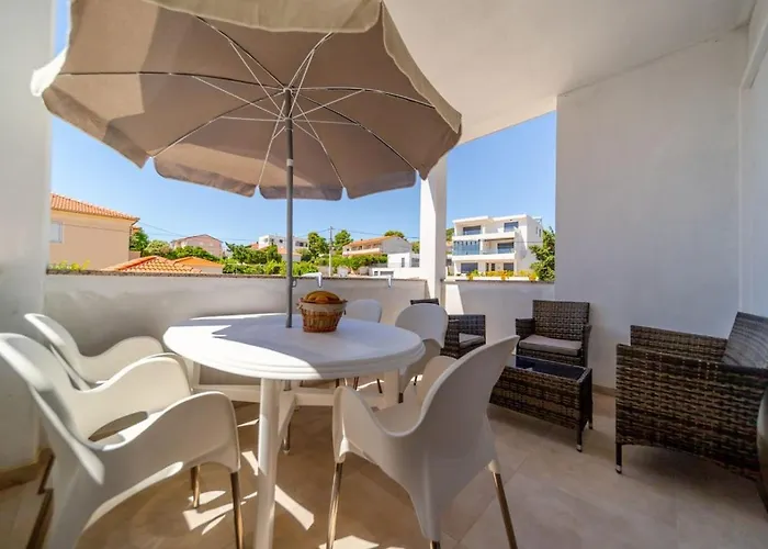 Daire In Barbat With Balcony, Air Conditioning 660-3