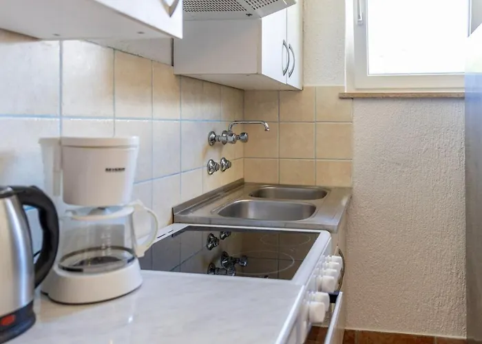 In Barbat With Balcony, Air Conditioning 660-3 * Barbat na Rabu