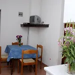 In Barbat With Balcony, Air Conditioning 660-3 * Barbat na Rabu