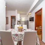 In Barbat With Balcony, Air Conditioning 660-3 Barbat na Rabu