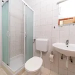 In Barbat With Balcony, Air Conditioning 660-3 דירה Barbat na Rabu