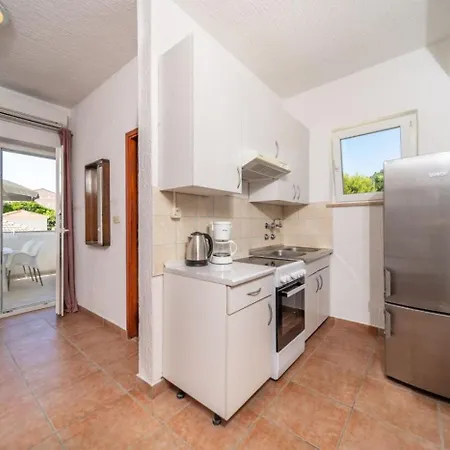 In Barbat With Balcony, Air Conditioning 660-3 Apartament