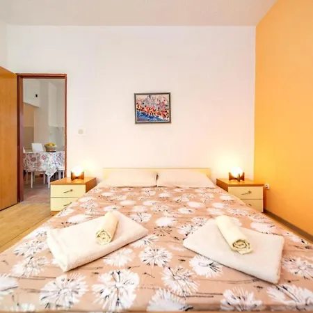 In Barbat With Balcony, Air Conditioning 660-3 Barbat na Rabu
