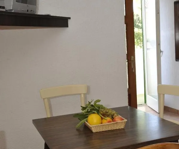 Διαμέρισμα In Barbat With Balcony, Air Conditioning 660-3 *